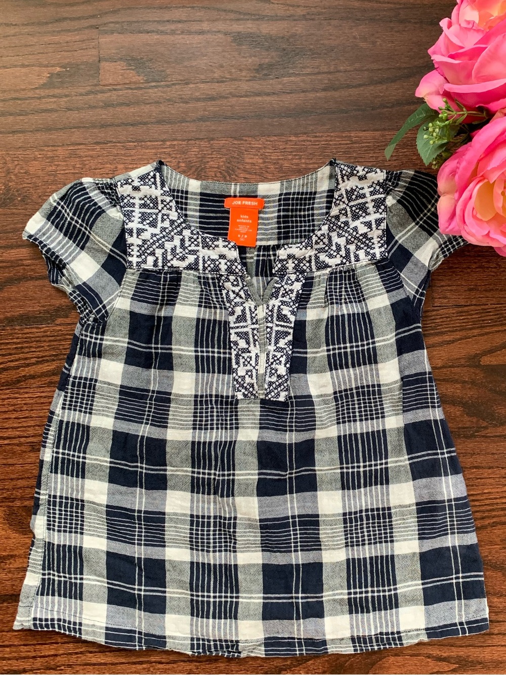 Joe Fresh cotton gauze plaid top, size 6/S